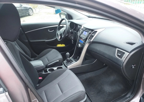 Hyundai I30 cena 31900 przebieg: 116000, rok produkcji 2012 z Radom małe 121